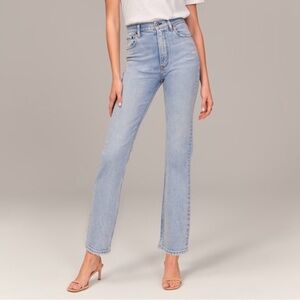 Abercrombie & Fitch | Ankle Straight Ultra High Rise Light Wash Size 26 short